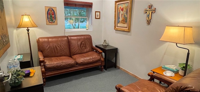 Communal & Private Sitting Rooms